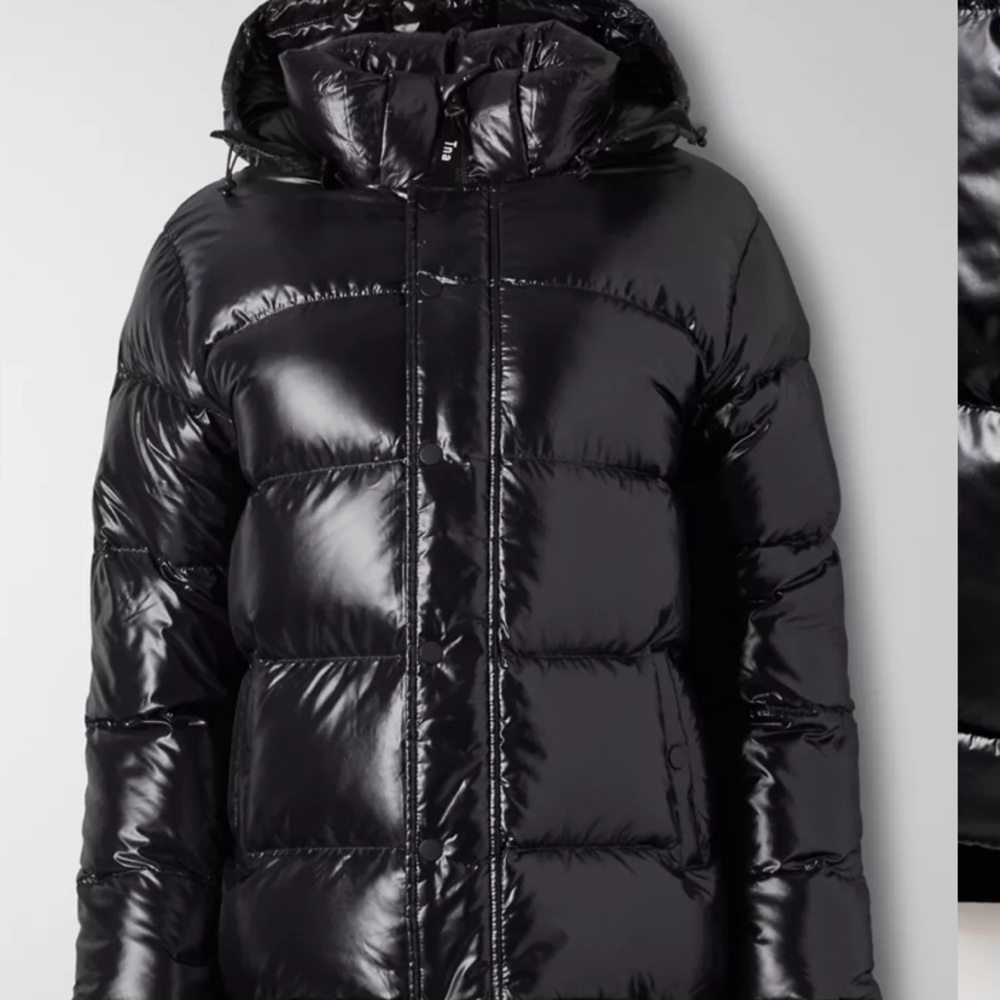 Aritzia Super Puff (Glossy) Womens Size M